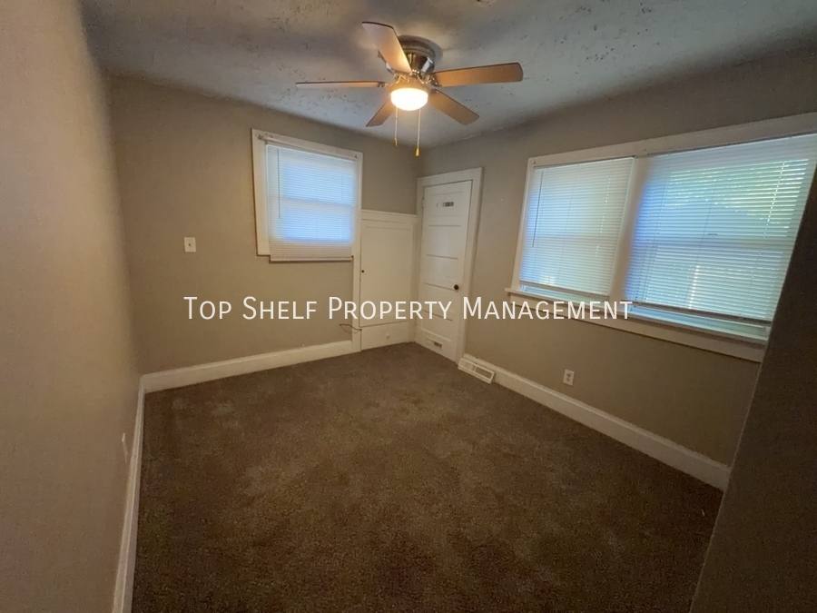 Townhouse for rent at 3905 8th St, Des Moines, IA 50313