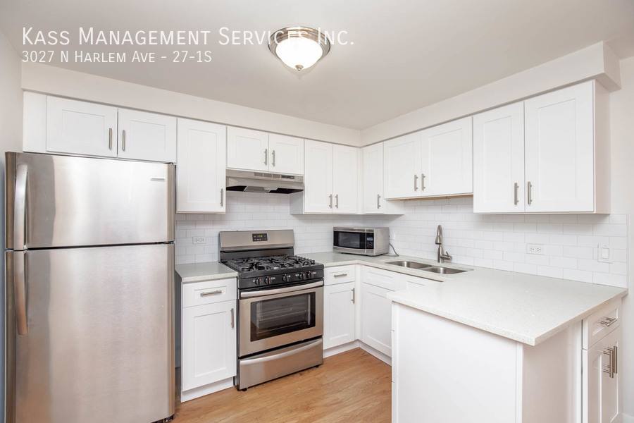 Apartment for rent at 3027 N Harlem Ave #27-1S, Chicago, IL 60634