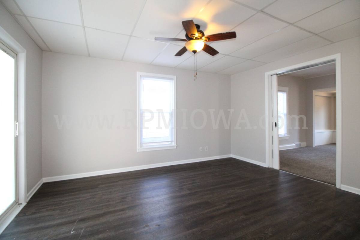 House for rent at 822 Clinton Ave, Des Moines, IA 50313
