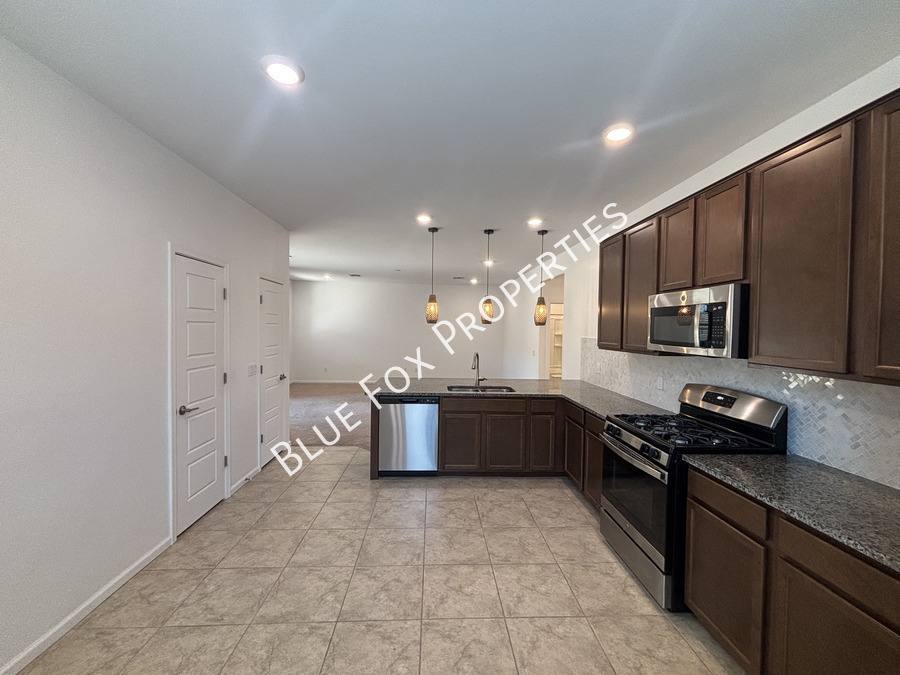 House for rent at 7095 W Jadewood Lane, Tucson, AZ 85757