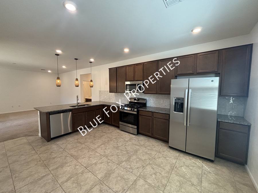 House for rent at 7095 W Jadewood Lane, Tucson, AZ 85757