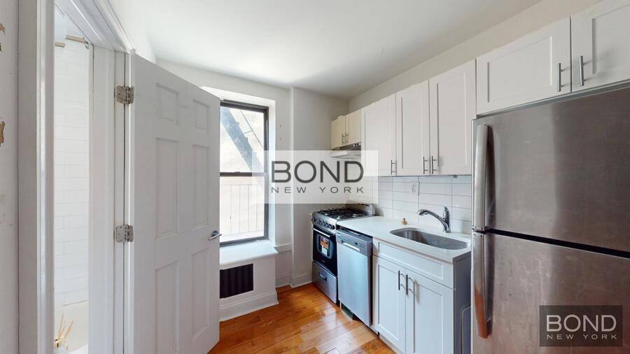 Apartment for rent at 1427 York Ave #2, New York, NY 10021