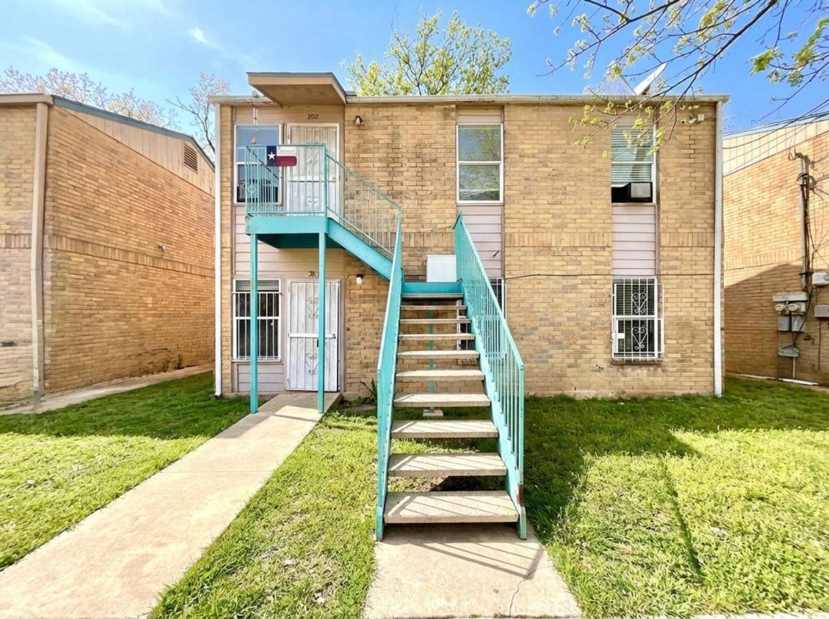 Apartment for rent at 518 Briggs St, San Antonio, TX 78211
