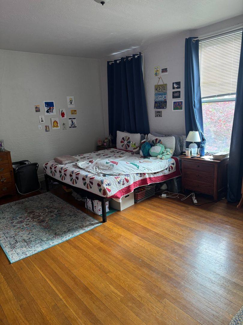 Apartment for rent at 5739 Walnut St, Pittsburgh, PA 15232