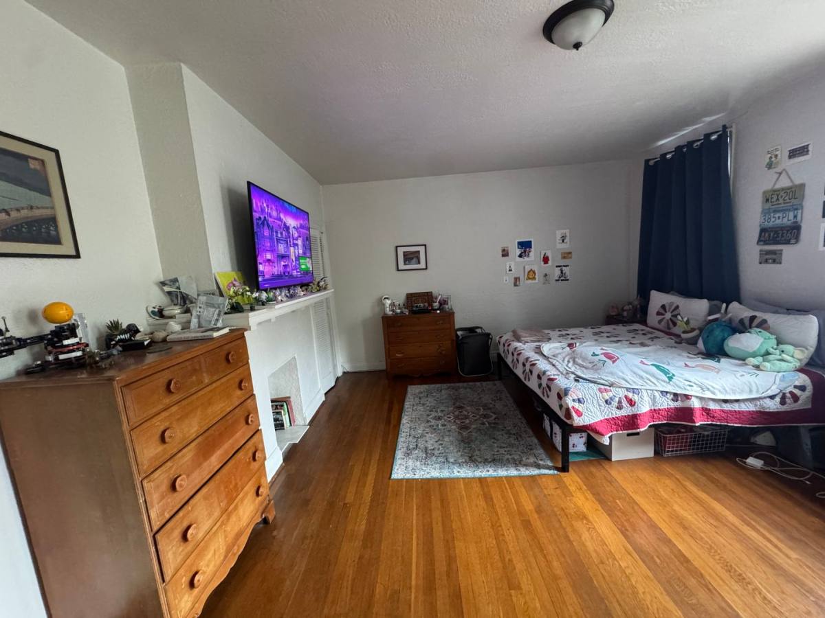 Apartment for rent at 5739 Walnut St, Pittsburgh, PA 15232
