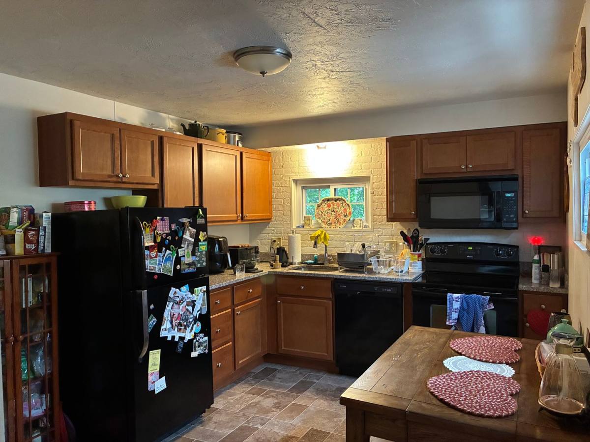 Apartment for rent at 5739 Walnut St, Pittsburgh, PA 15232