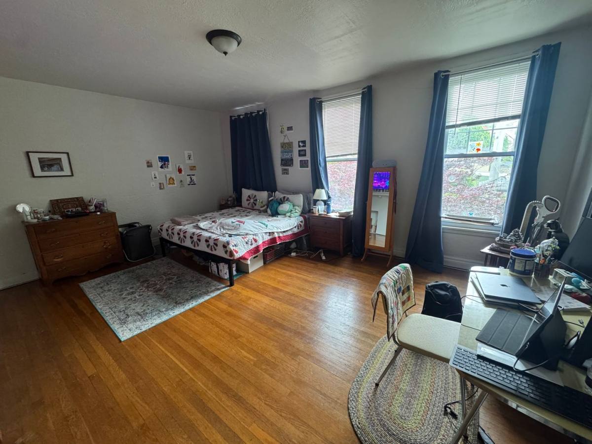Apartment for rent at 5739 Walnut St, Pittsburgh, PA 15232