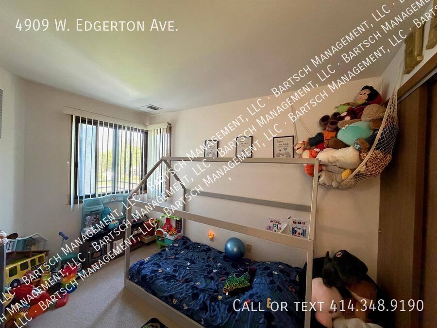 Apartment for rent at 4909 W Edgerton Ave #214, Milwaukee, WI 53220