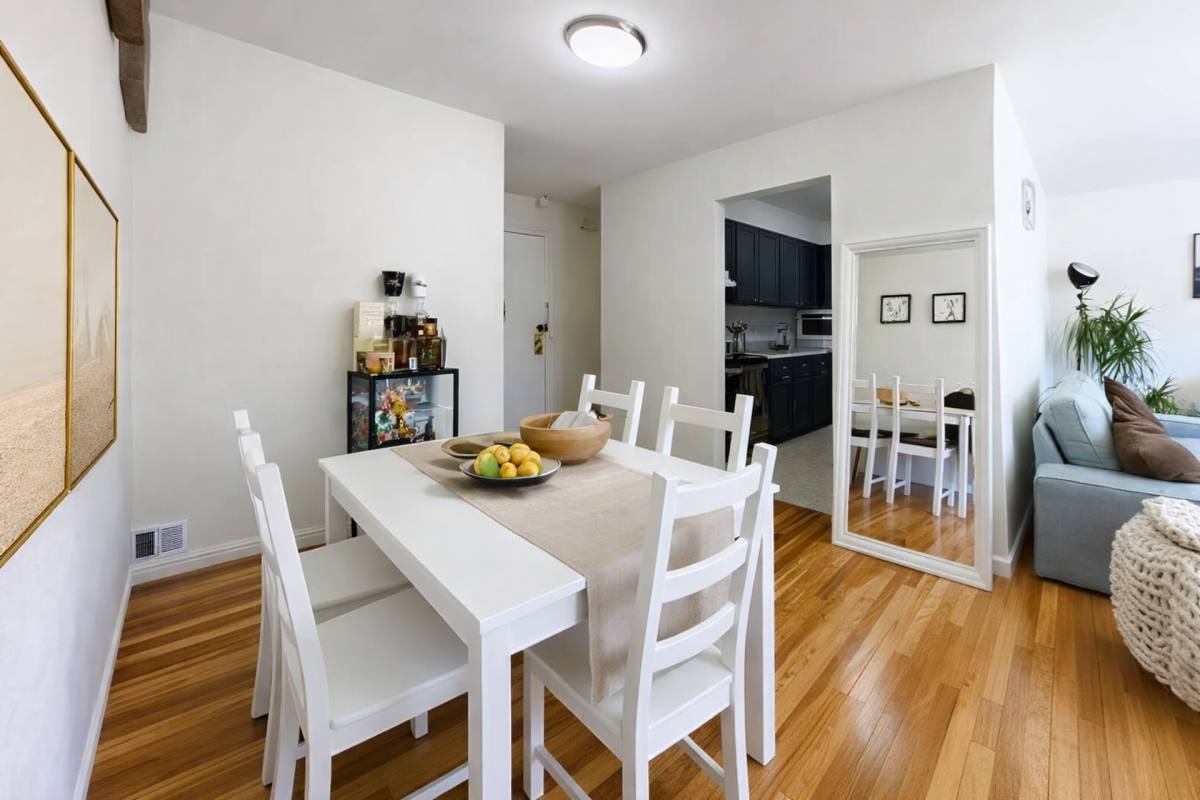 Apartment for rent at 111 W Central Blvd, Palisades Park, NJ 07650