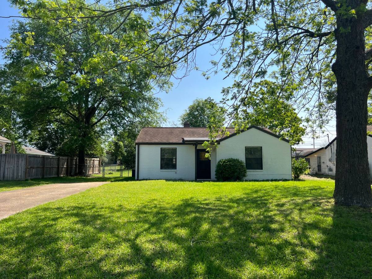 House for rent at 122 Forest Ave, Enterprise, AL 36330
