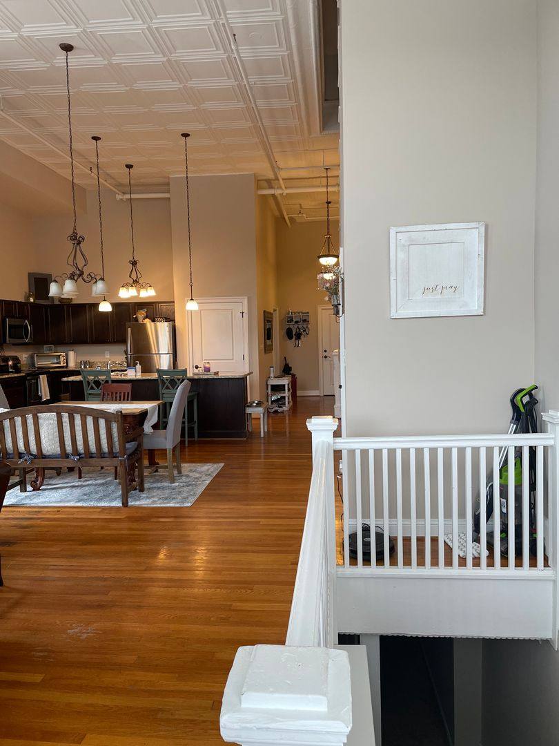 Apartment for rent at 922 Main St, Lynchburg, VA 24504