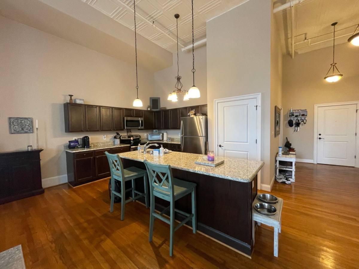 Apartment for rent at 922 Main St, Lynchburg, VA 24504