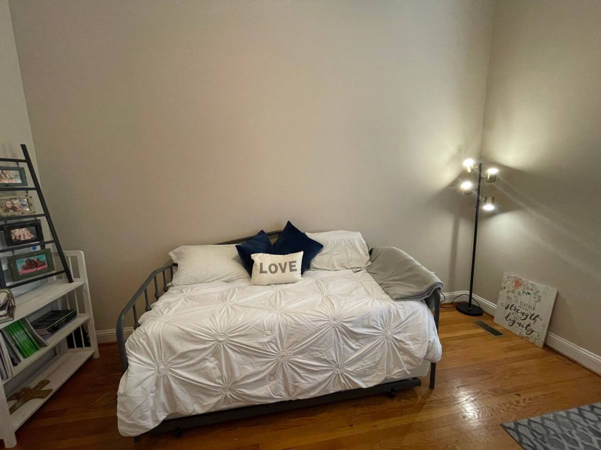 Apartment for rent at 922 Main St, Lynchburg, VA 24504