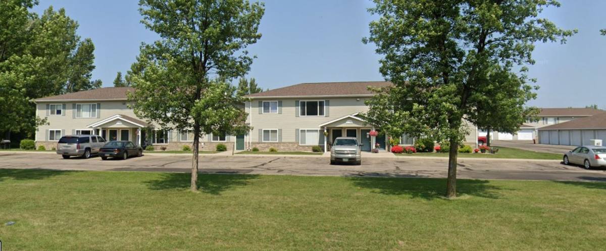 Townhouse for rent at 902 8th Ave S, Wahpeton, ND 58075