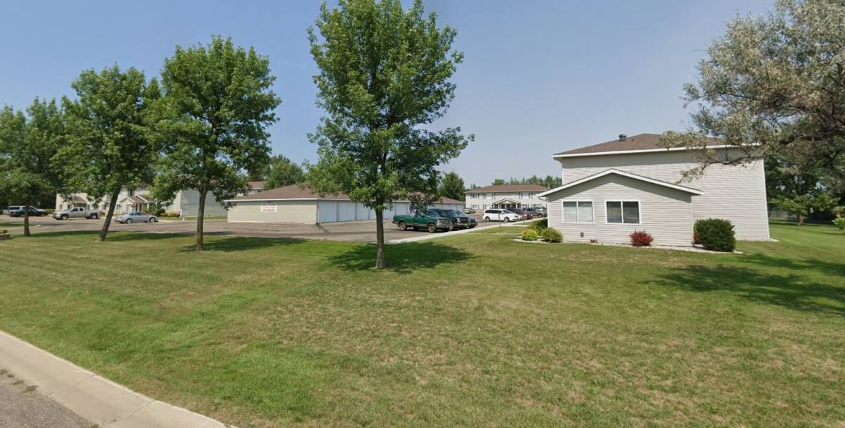 Townhouse for rent at 902 8th Ave S, Wahpeton, ND 58075