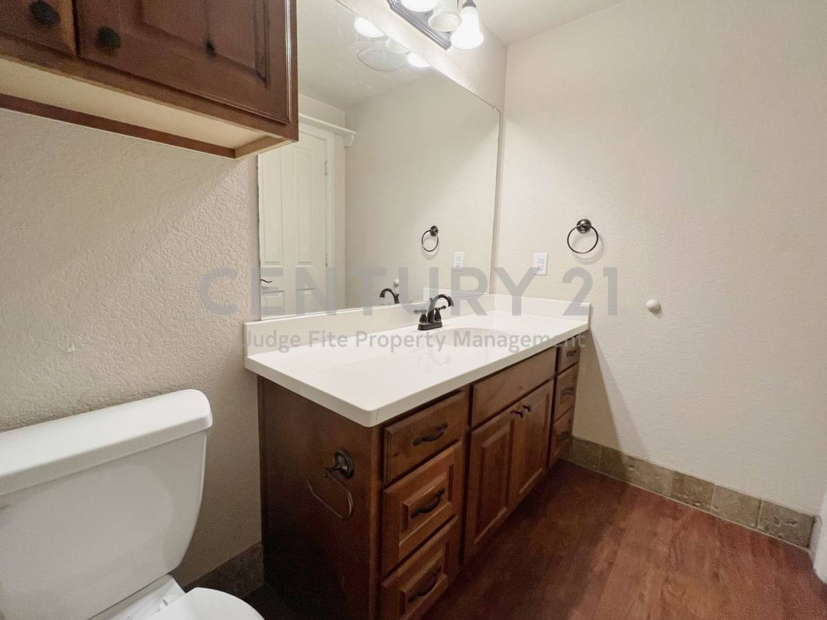 Apartment for rent at 420 W Franklin St, Waxahachie, TX 75165