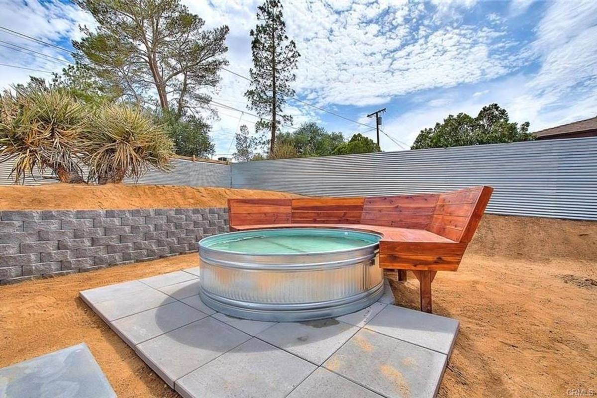 House for rent at 61627 El Cajon Dr, Joshua Tree, CA 92252