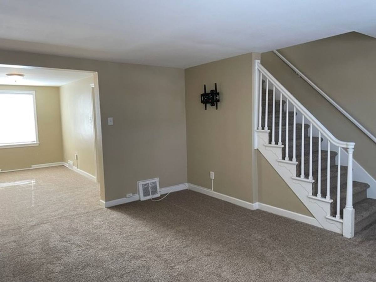 Townhouse for rent at 2335 Kensington St, Harrisburg, PA 17104