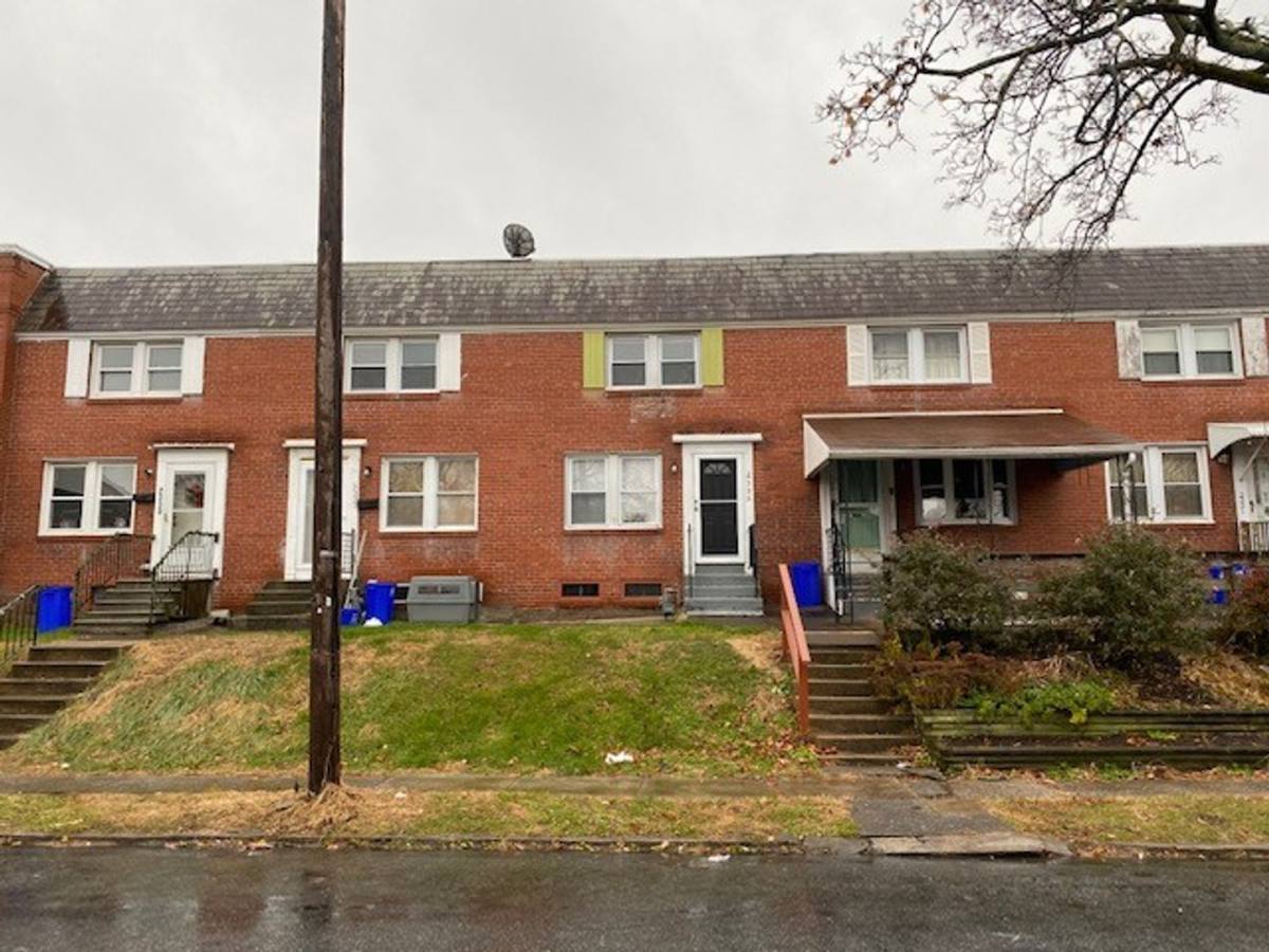 Townhouse for rent at 2335 Kensington St, Harrisburg, PA 17104
