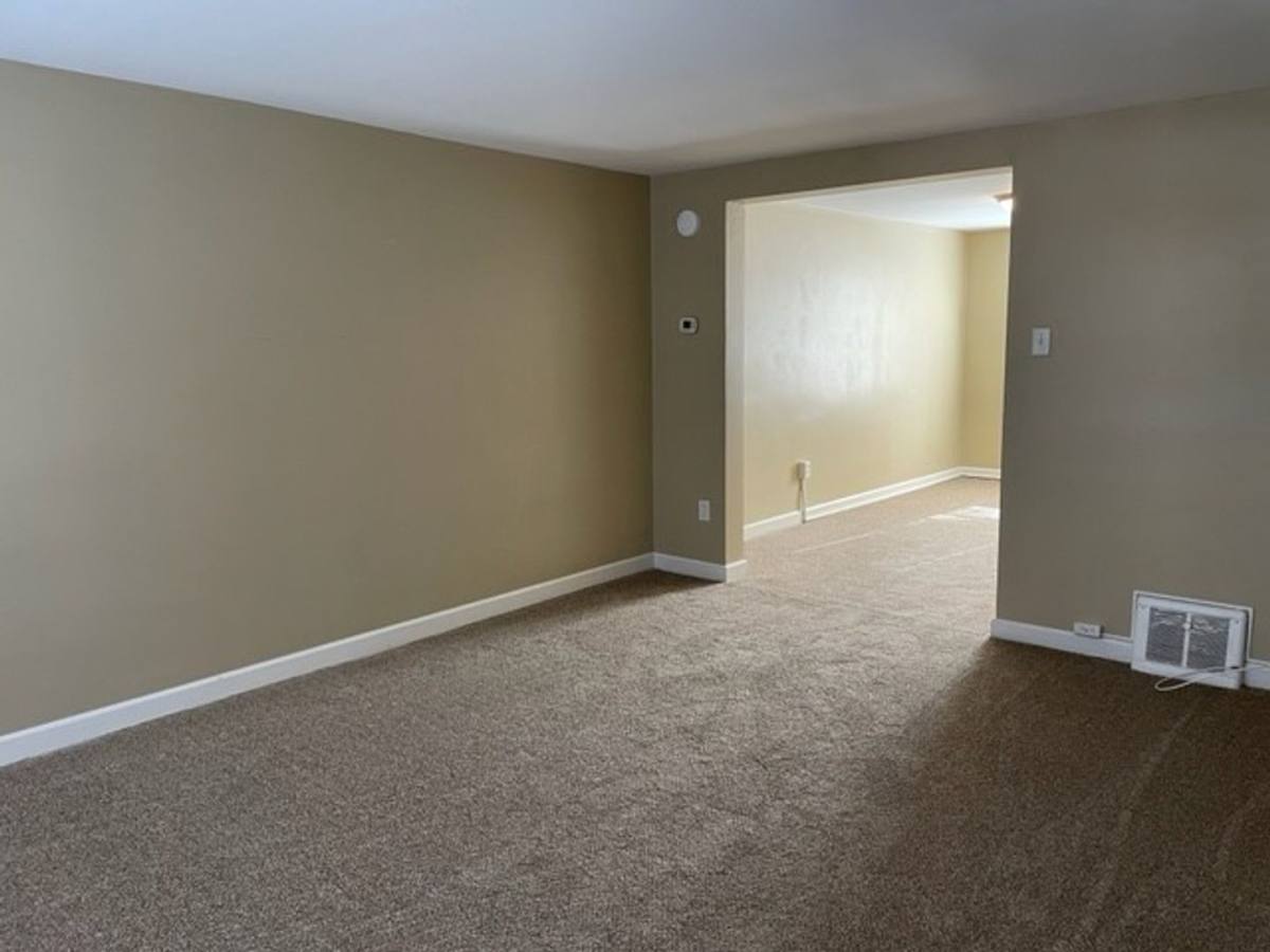 Townhouse for rent at 2335 Kensington St, Harrisburg, PA 17104