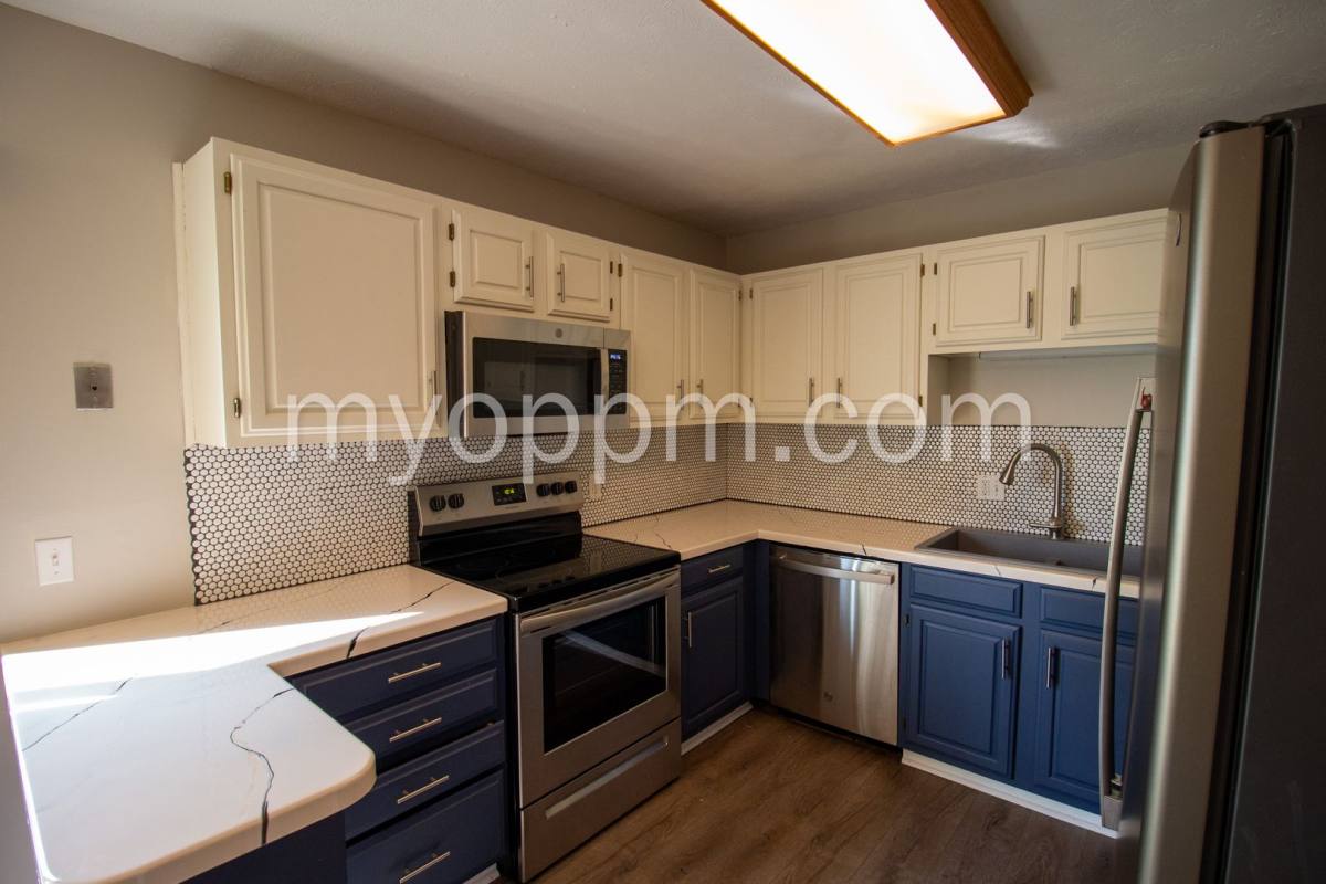 House for rent at 9129 Grand Ave, Omaha, NE 68134