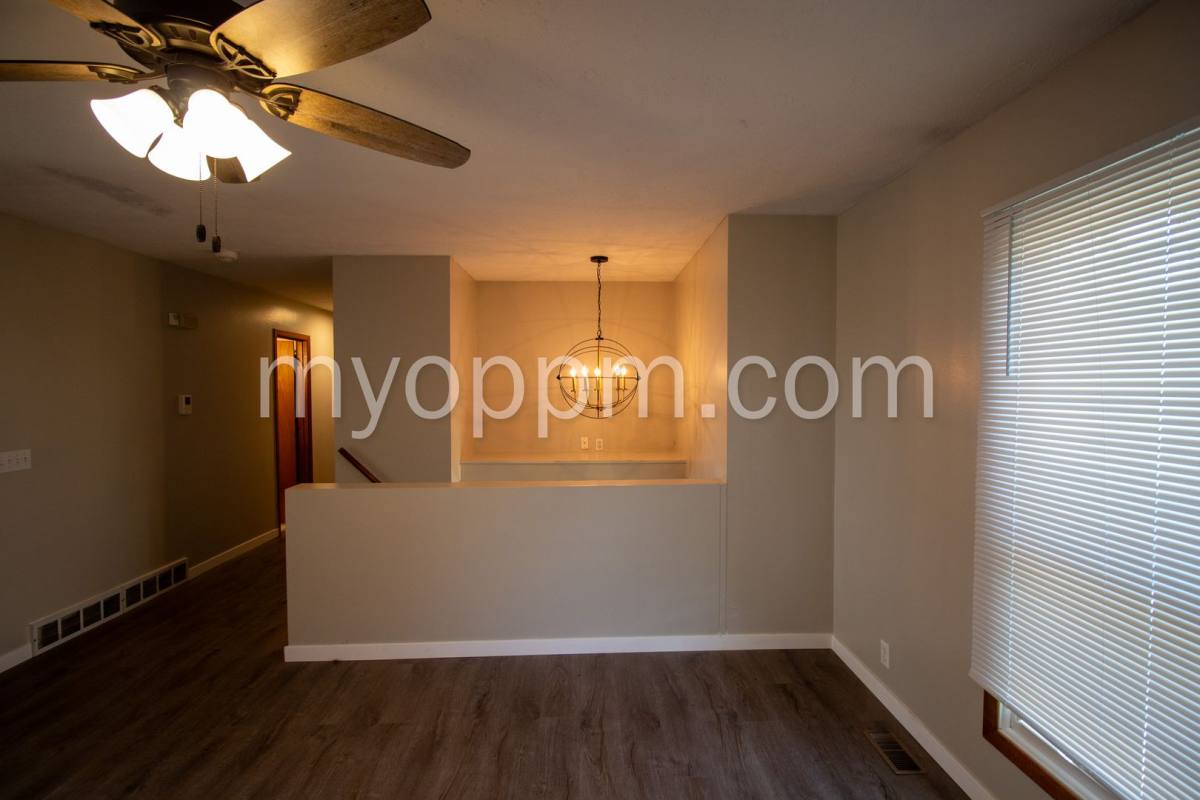 House for rent at 9129 Grand Ave, Omaha, NE 68134