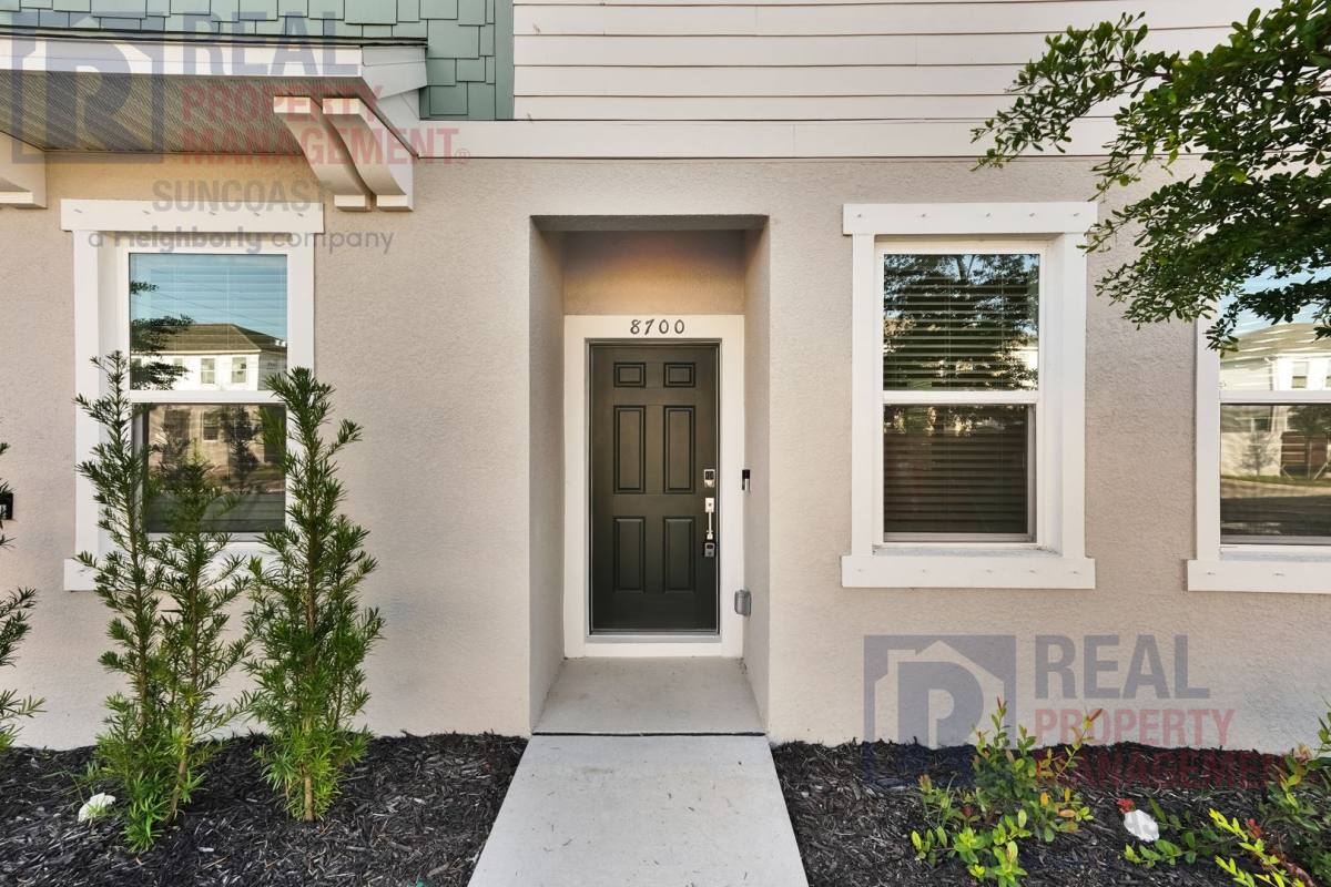 Townhouse for rent at 8700 Daybreak St, Sarasota, FL 34241