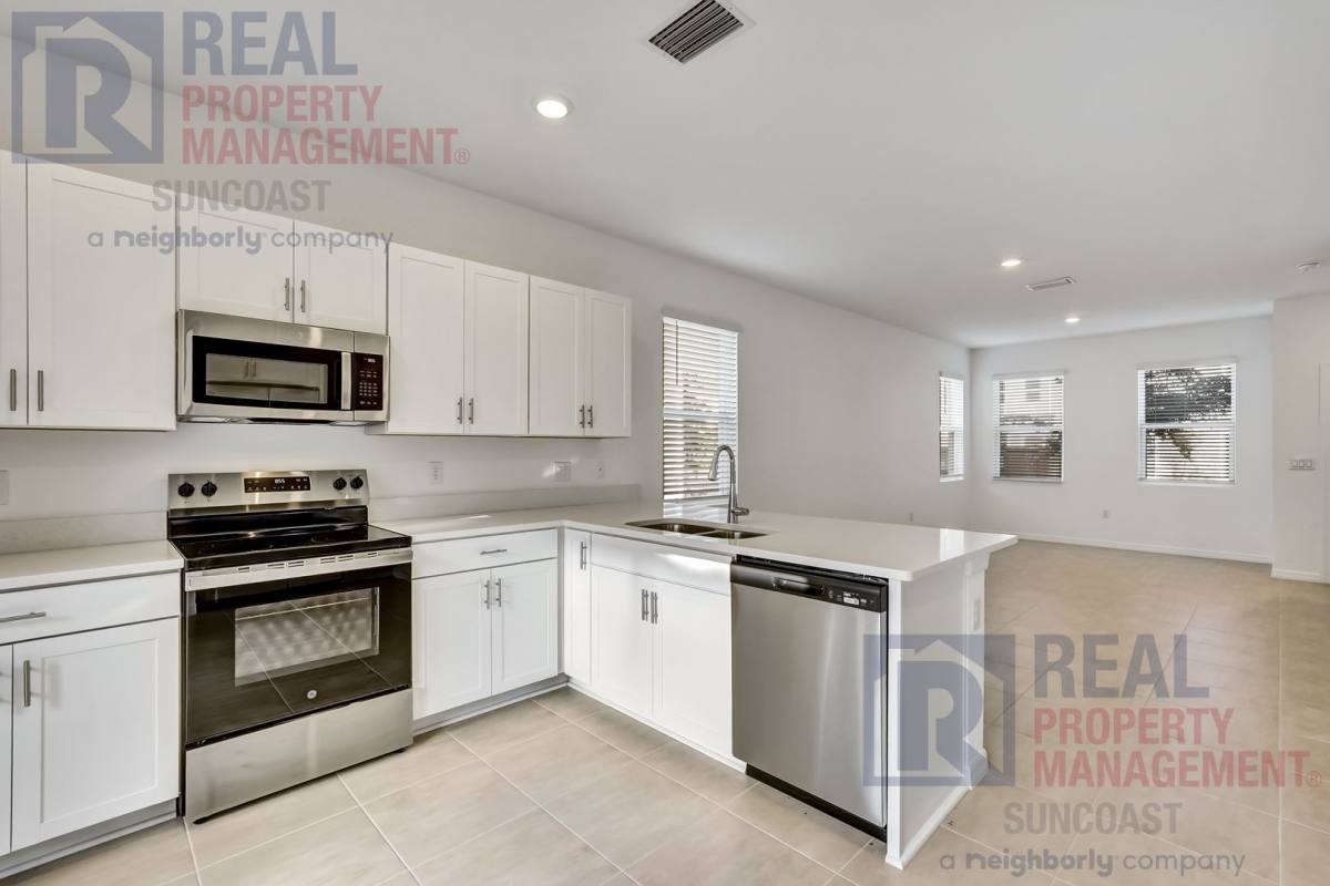 Townhouse for rent at 8700 Daybreak St, Sarasota, FL 34241