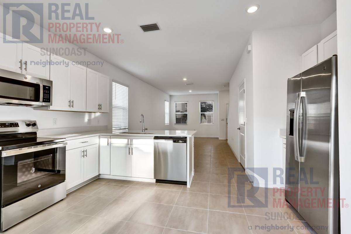 Townhouse for rent at 8700 Daybreak St, Sarasota, FL 34241