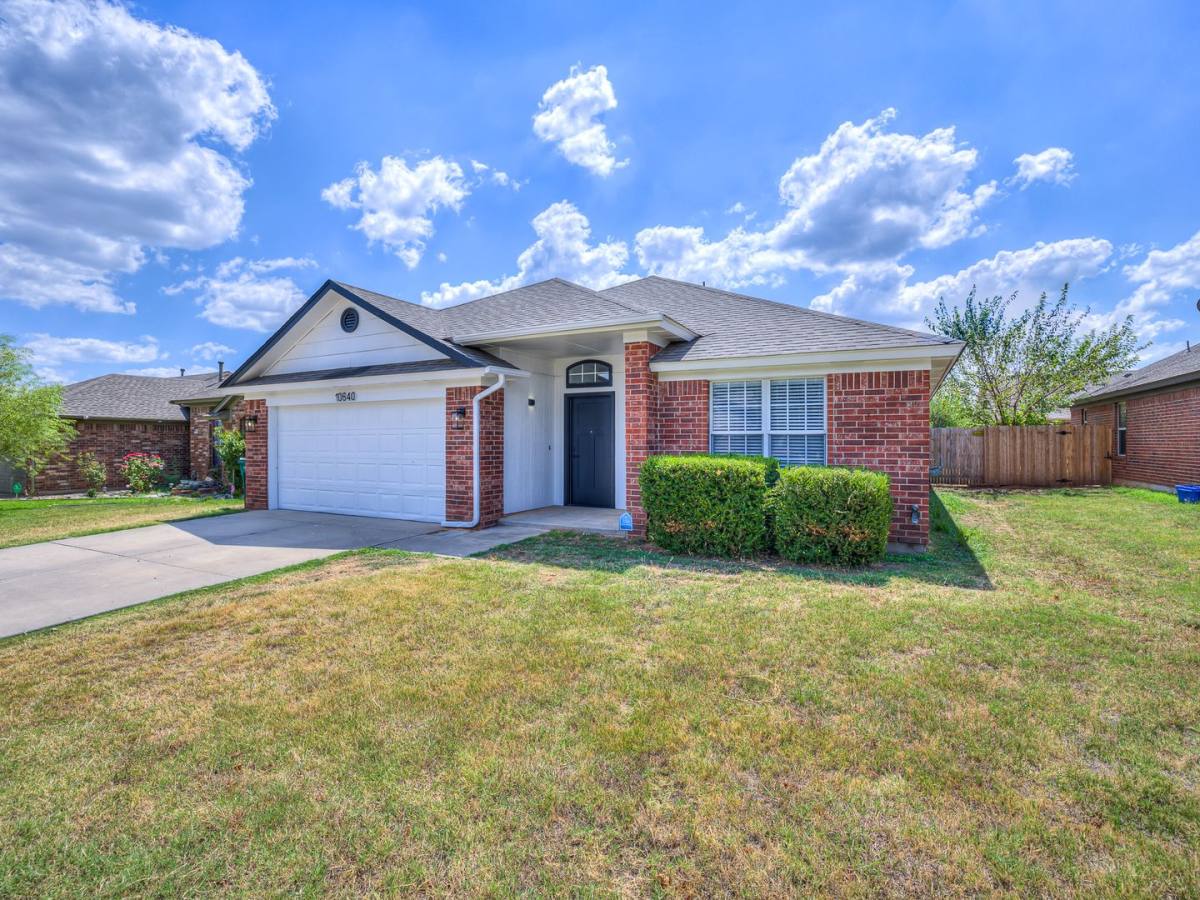 House for rent at 10640 NW 34th St, Yukon, OK 73099