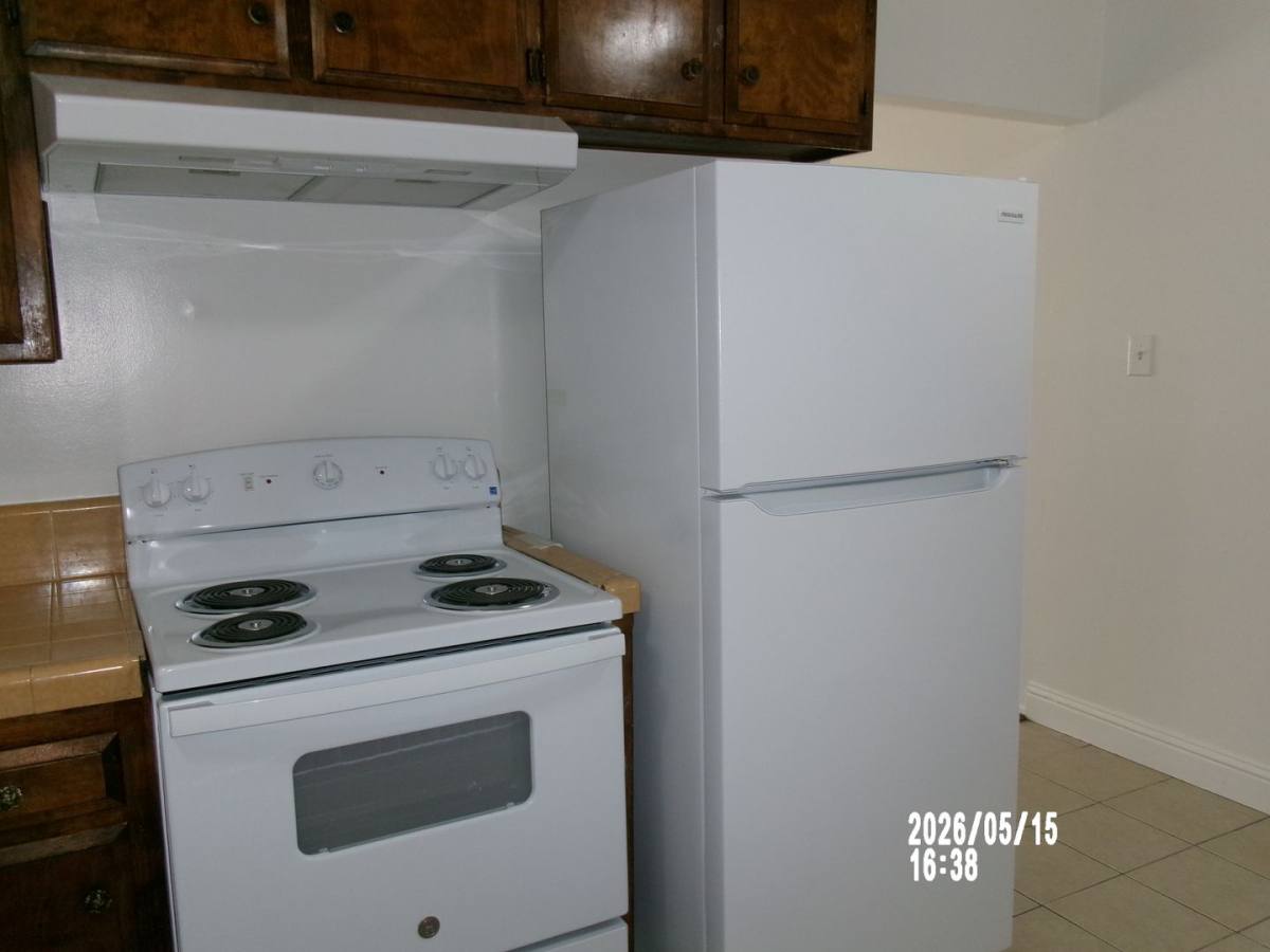 Apartment for rent at 1818 Hasti Acres Dr, Bakersfield, CA 93309