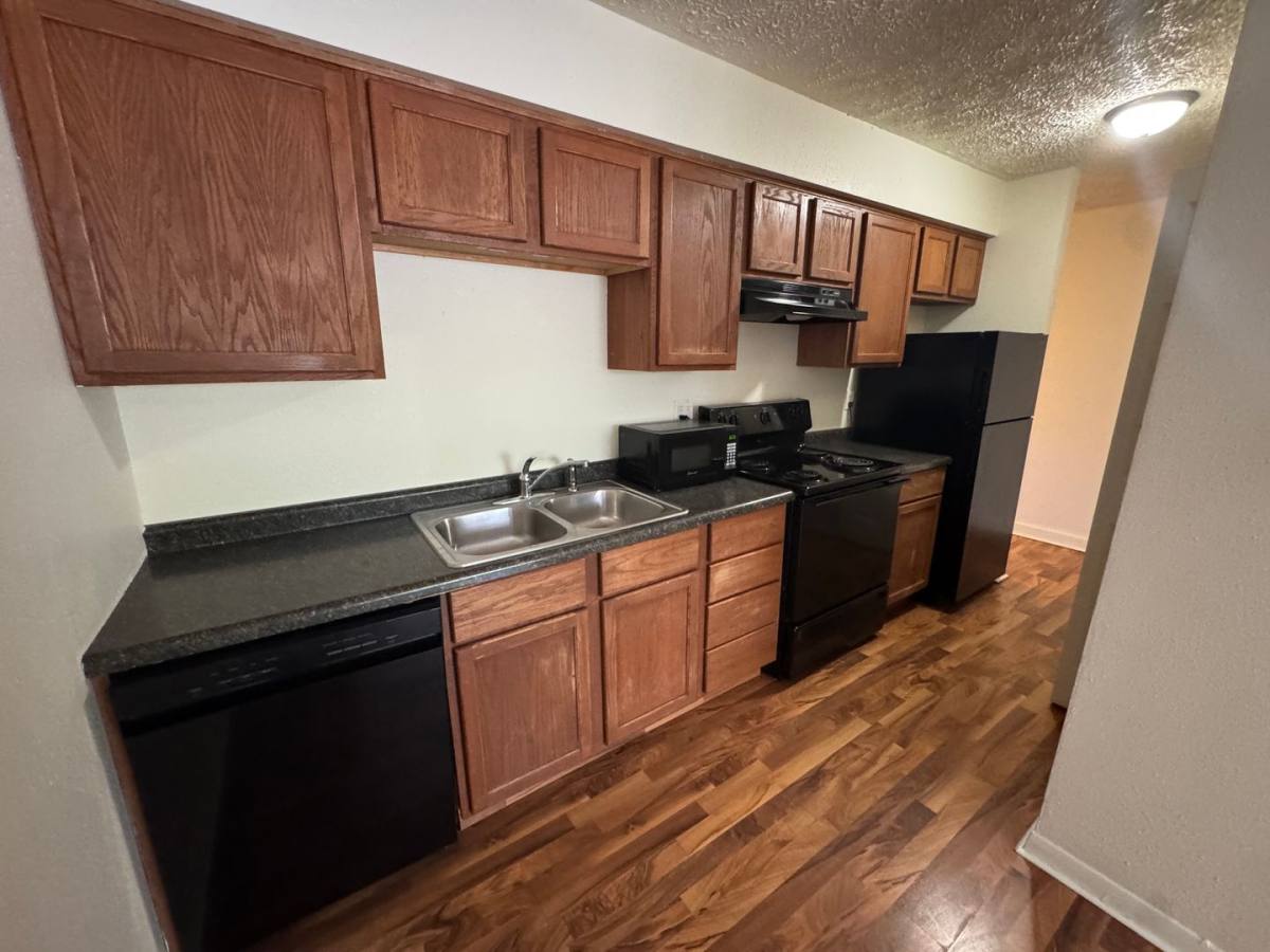 Apartment for rent at 723 20th St, Rock Island, IL 61201