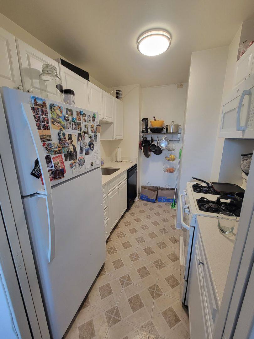 Condo for rent at 1545 18th St #NW, Washington, DC 20036