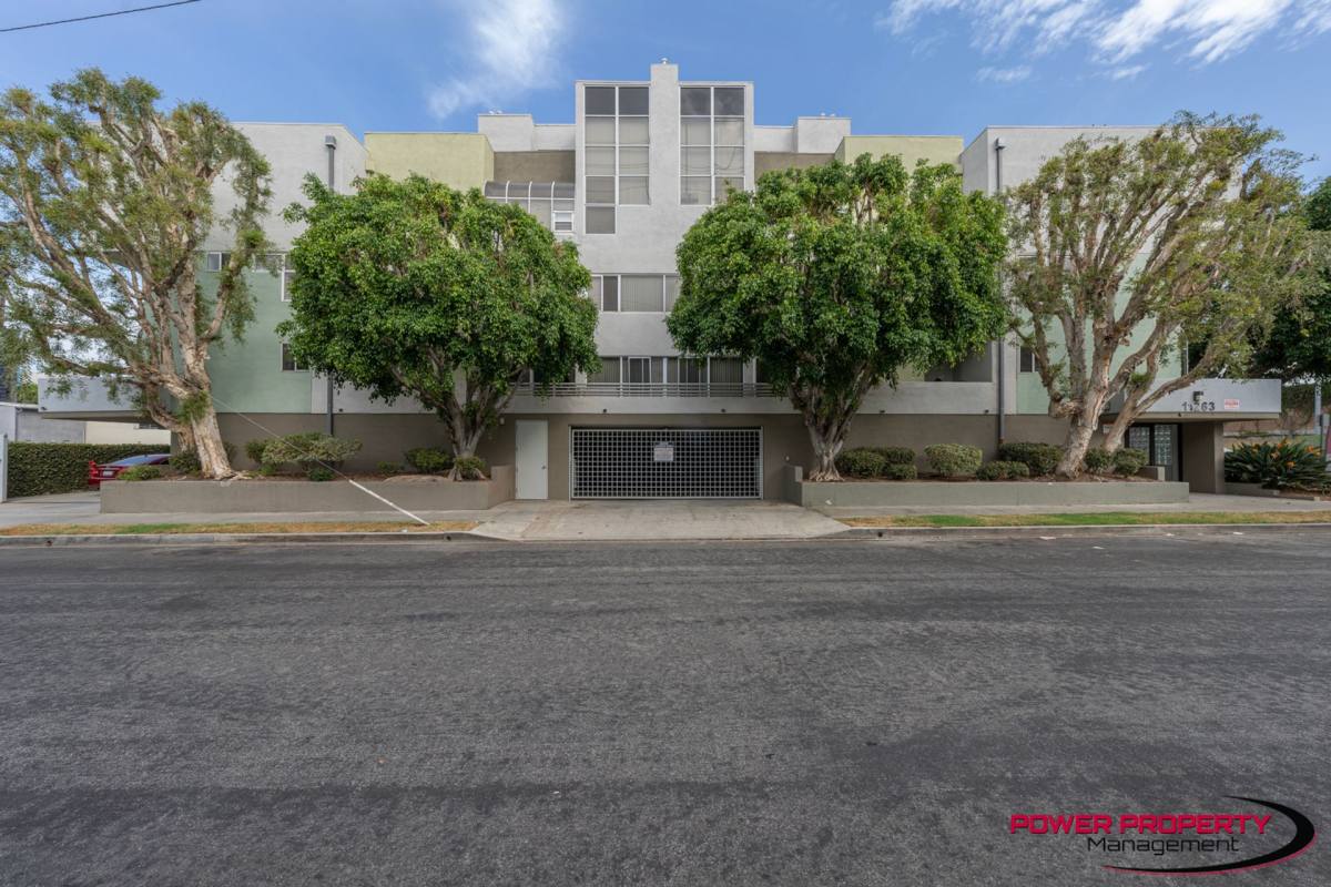 Apartment for rent at 11263 Mississippi Ave, Los Angeles, CA 90025