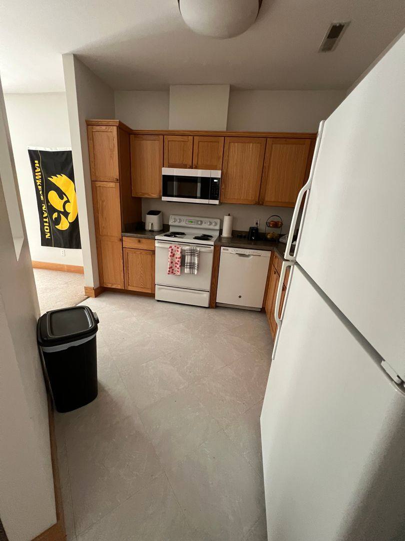 Apartment for rent at 220 River St, Iowa City, IA 52246