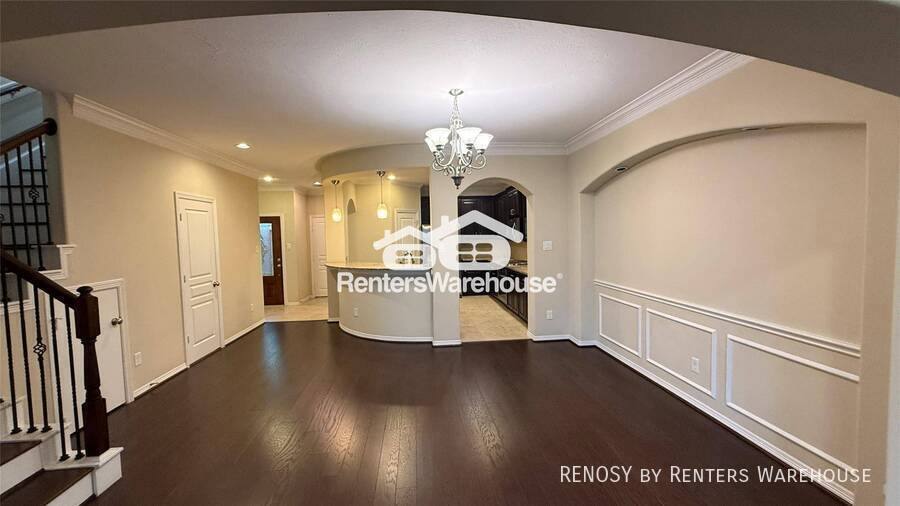 Townhouse for rent at 829 W 26th St, Houston, TX 77008
