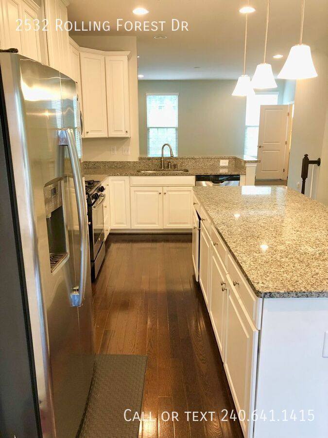 Townhouse for rent at 2532 Rolling Forest Dr, Hanover, MD 21076