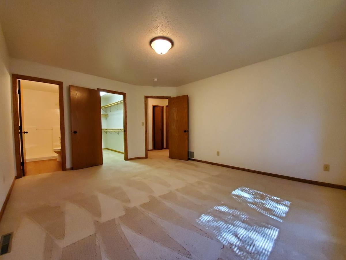 Townhouse for rent at 3027 23rd Ave SW, Fargo, ND 58103