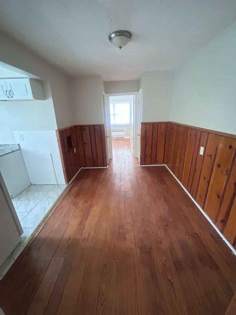 Apartment for rent at 2334 Kemper Lane, Cincinnati, OH 45206
