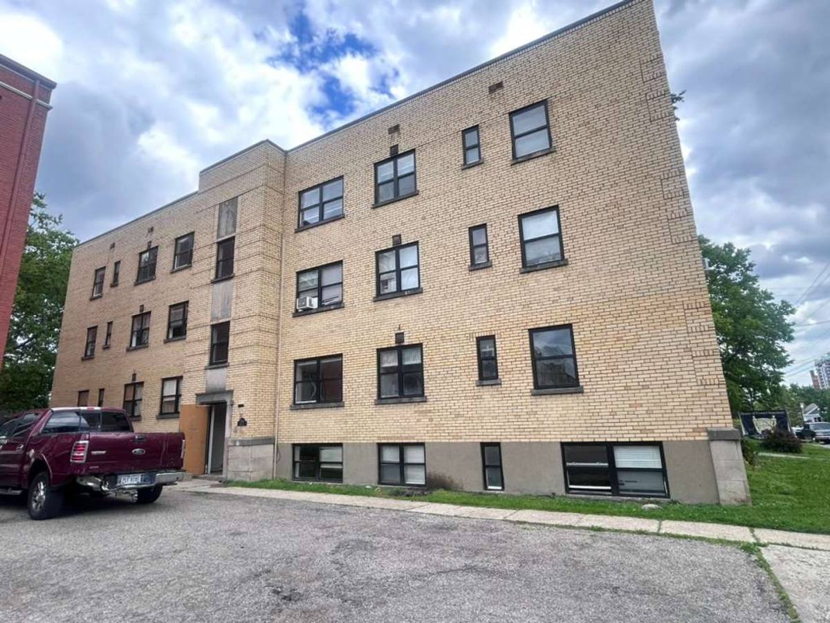 Apartment for rent at 2334 Kemper Lane, Cincinnati, OH 45206