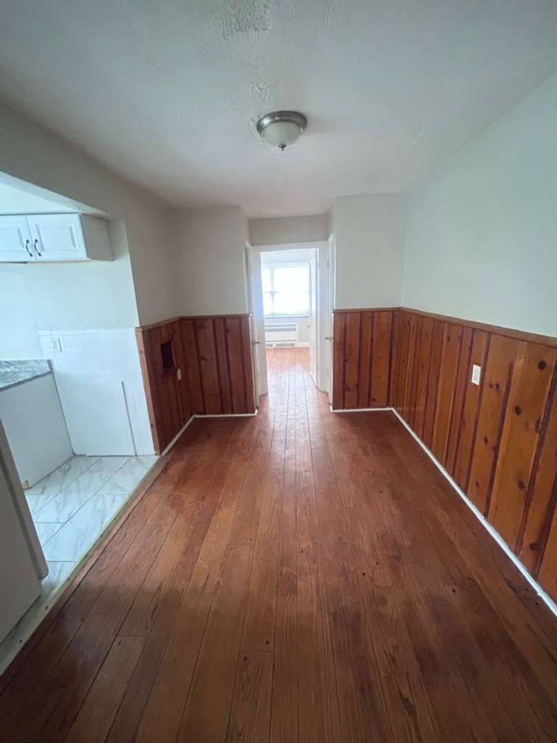 Apartment for rent at 2334 Kemper Lane, Cincinnati, OH 45206