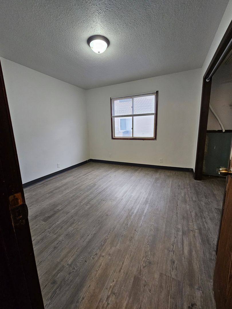 Apartment for rent at 3731 12th Ave SW, Cedar Rapids, IA 52404