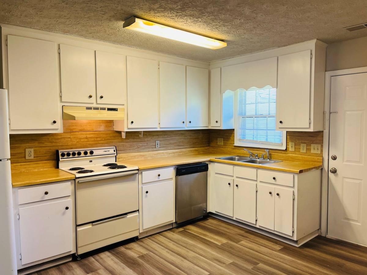 Apartment for rent at 10 Fredda Lane, Cartersville, GA 30120