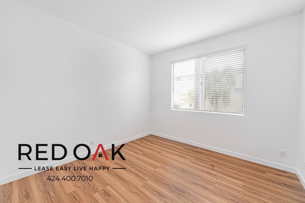 Condo for rent at 7370 Hawthorn Ave #105, Los Angeles, CA 90046