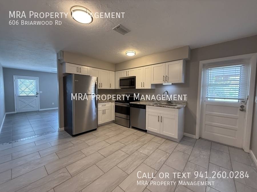 House for rent at 606 Briarwood Rd, Venice, FL 34293