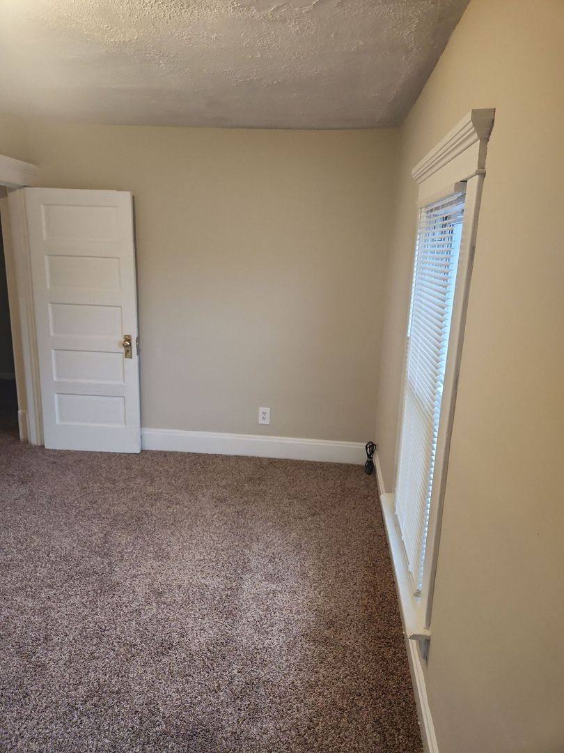 House for rent at 55 N Fulton Ave, Newark, OH 43055
