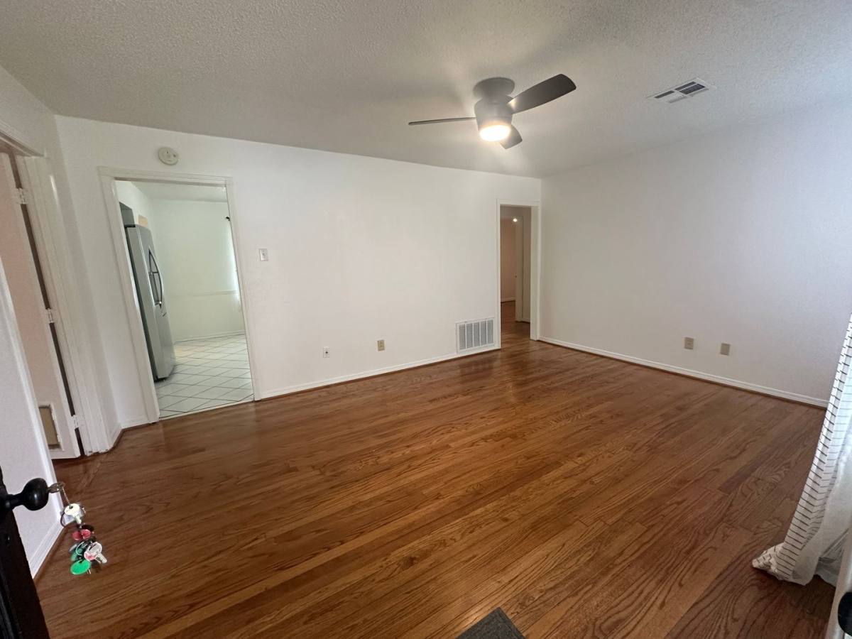House for rent at 4713 SE 23rd St, Oklahoma City, OK 73115