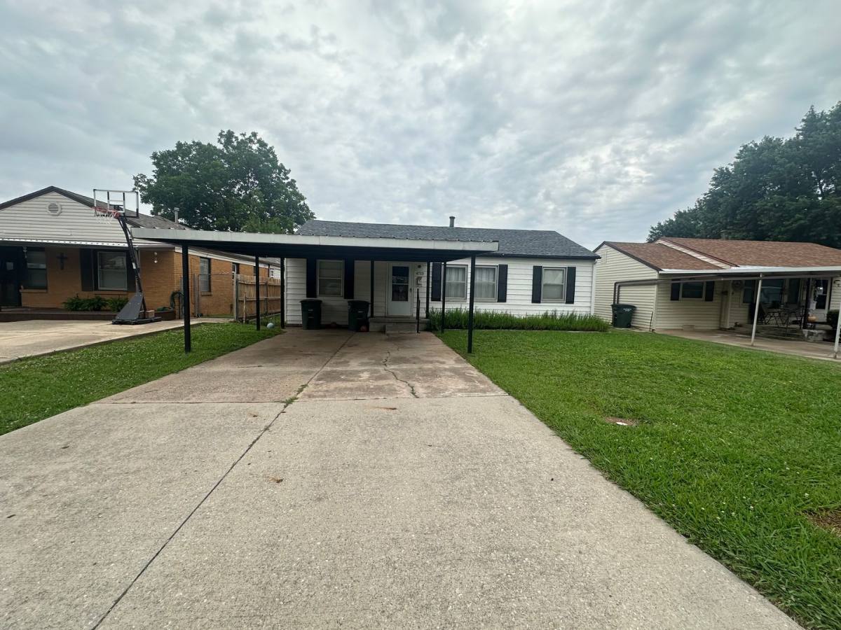 House for rent at 4713 SE 23rd St, Oklahoma City, OK 73115