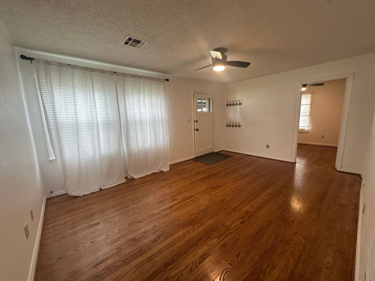 House for rent at 4713 SE 23rd St, Oklahoma City, OK 73115