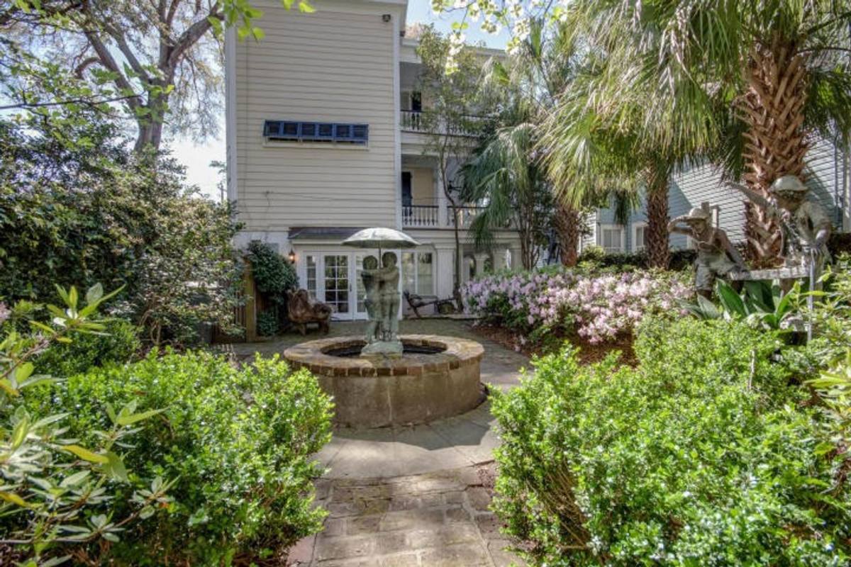 Apartment for rent at 36 Charlotte St, Charleston, SC 29403